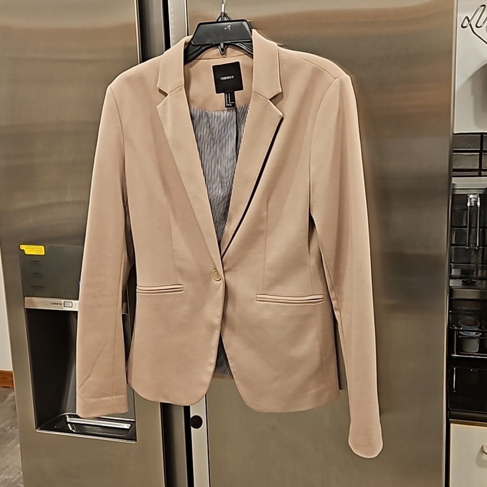 💕FOREVER 21💕 Single Button Collared Blazer ~ Tan Medium